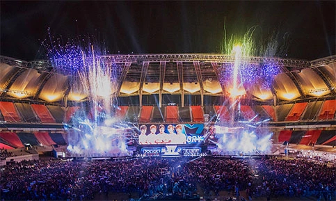 S15战报：Knight塞拉斯偷家成功，TES绝境翻盘！-db电竞官网